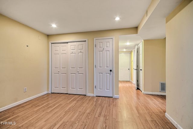210 Falcon View Drive, Church Hill, TN 37642