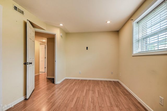 210 Falcon View Drive, Church Hill, TN 37642