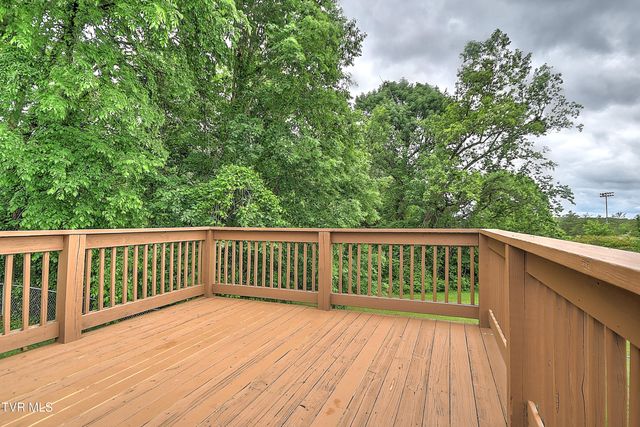 210 Falcon View Drive, Church Hill, TN 37642