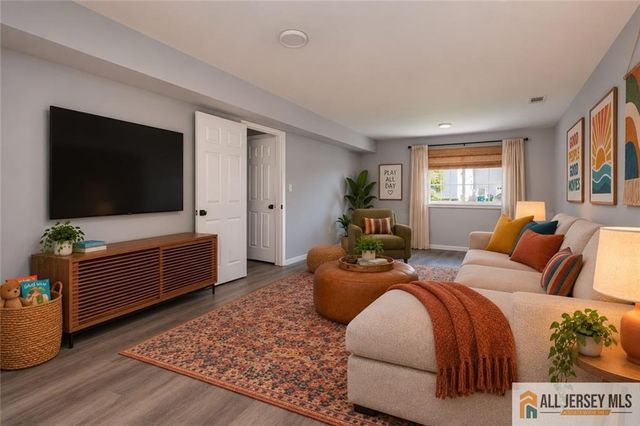 47 Gaskill Avenue, Edison, NJ 08817