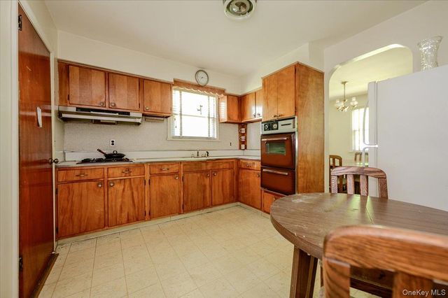 3254 Lafayette Avenue, Bronx, NY 10465
