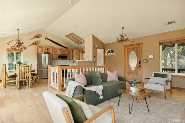 1208 Aleutian, Lake Arrowhead, CA 92352