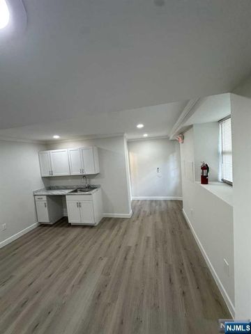 290 Oak Street 1st Floor.Offic, Ridgewood, NJ 07450