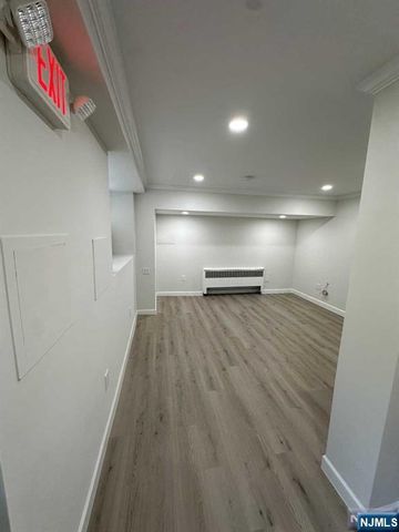 290 Oak Street 1st Floor.Offic, Ridgewood, NJ 07450