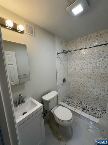 290 Oak Street 1st Floor.Offic, Ridgewood, NJ 07450