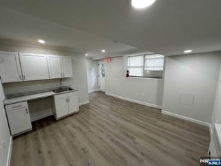 290 Oak Street 1st Floor.Offic, Ridgewood, NJ 07450