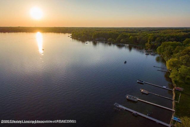 6299 Quail Street, Haslett, MI 48840