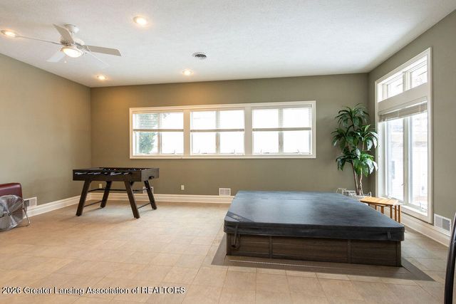 6299 Quail Street, Haslett, MI 48840