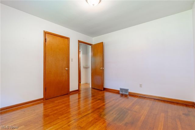 13526 Glenvale Avenue NW, Uniontown, OH 44685