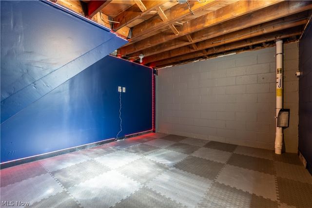 13526 Glenvale Avenue NW, Uniontown, OH 44685
