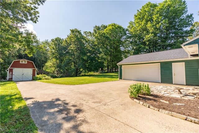 13526 Glenvale Avenue NW, Uniontown, OH 44685