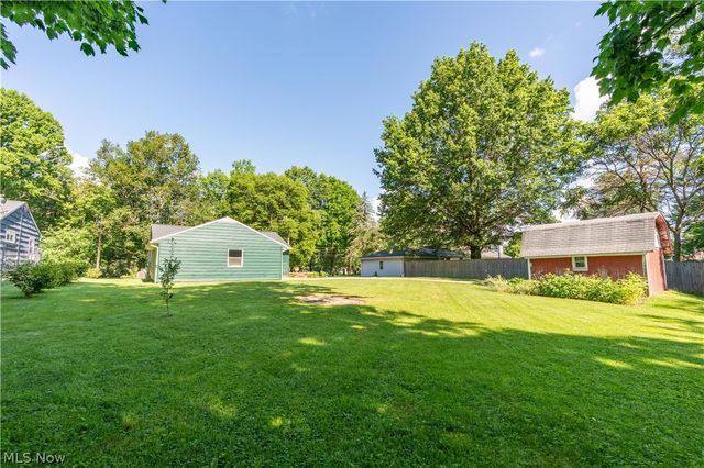 13526 Glenvale Avenue NW, Uniontown, OH 44685