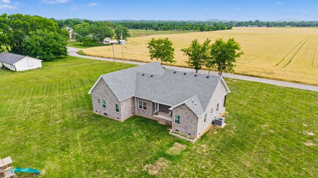 124 Barber Rd, Unionville, TN 37180