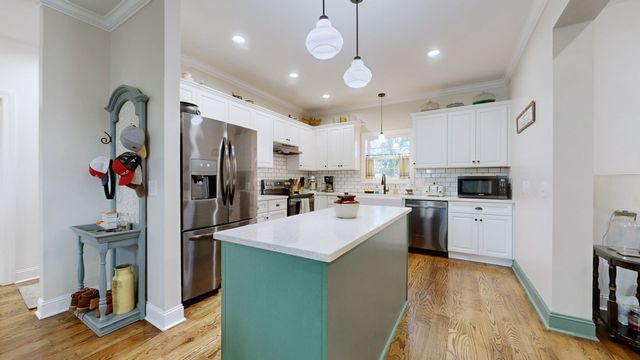 124 Barber Rd, Unionville, TN 37180