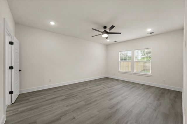 3505 Thannisch Avenue, Fort Worth, TX 76105