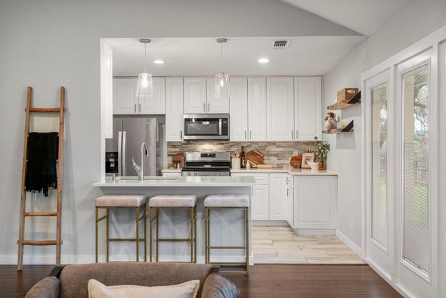 2101 Falcon Hill DR, Austin, TX 78745