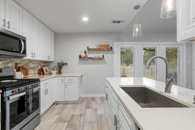 2101 Falcon Hill DR, Austin, TX 78745