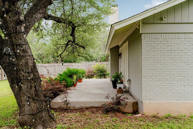 2101 Falcon Hill DR, Austin, TX 78745