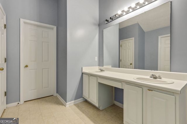 1339 Silverstone Trail, Jonesboro, GA 30238