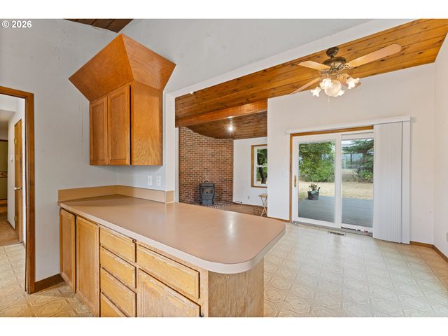 2460 S DOGWOOD St, Cornelius, OR 97113