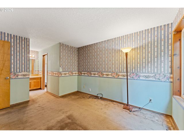 2460 S DOGWOOD St, Cornelius, OR 97113