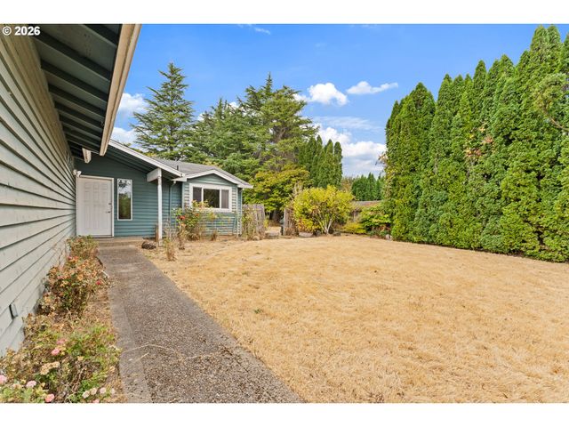 2460 S DOGWOOD St, Cornelius, OR 97113