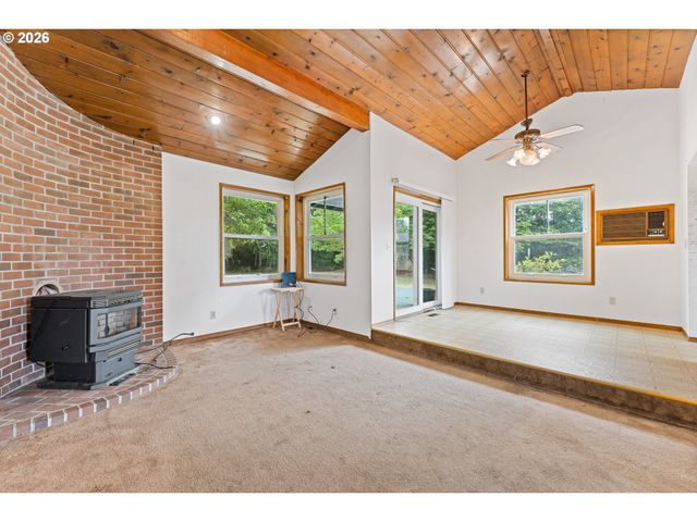 2460 S DOGWOOD St, Cornelius, OR 97113