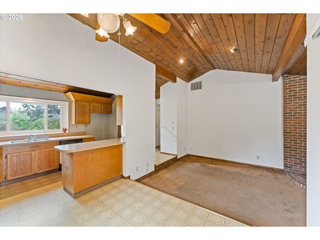 2460 S DOGWOOD St, Cornelius, OR 97113