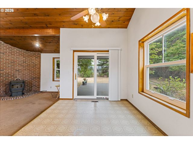 2460 S DOGWOOD St, Cornelius, OR 97113