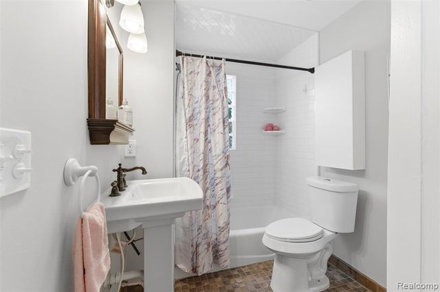 18 Park Street, Oxford, MI 48371