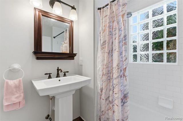 18 Park Street, Oxford, MI 48371