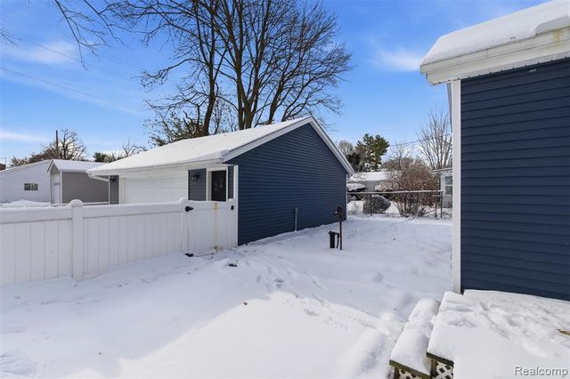 18 Park Street, Oxford, MI 48371