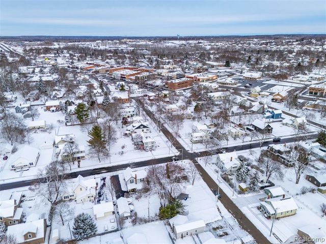 18 Park Street, Oxford, MI 48371