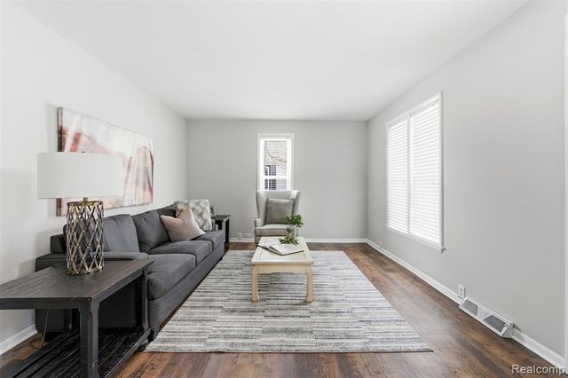 18 Park Street, Oxford, MI 48371