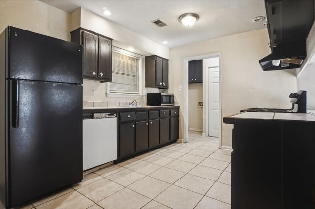 3239 NORA LEE LN, Memphis, TN 38118