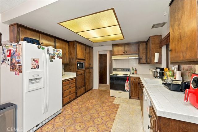 29095 Bay Avenue, Moreno Valley, CA 92555