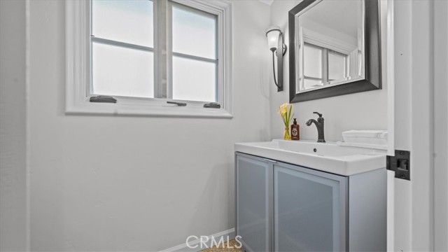 460 University Circle, Claremont, CA 91711