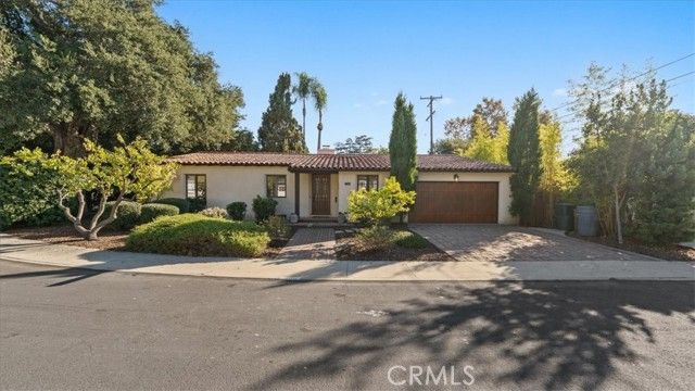 460 University Circle, Claremont, CA 91711