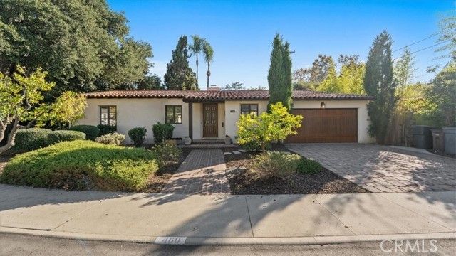 460 University Circle, Claremont, CA 91711