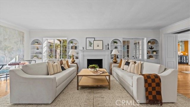 460 University Circle, Claremont, CA 91711