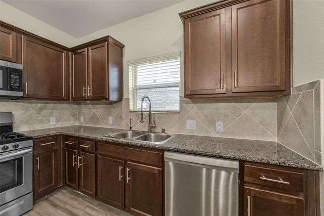 3503 Singing Flower Lane, Richmond, TX 77406