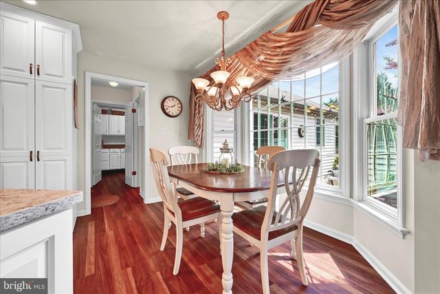 1840 KRYSTLE DR, Lancaster, PA 17602