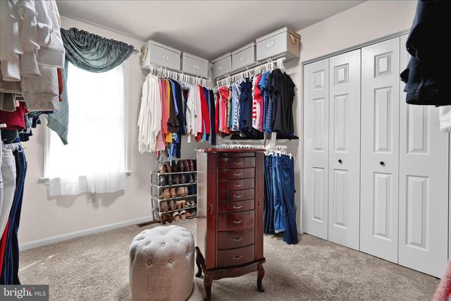 1840 KRYSTLE DR, Lancaster, PA 17602