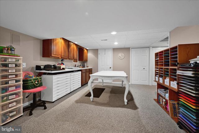 1840 KRYSTLE DR, Lancaster, PA 17602