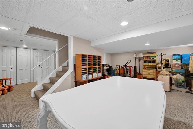 1840 KRYSTLE DR, Lancaster, PA 17602