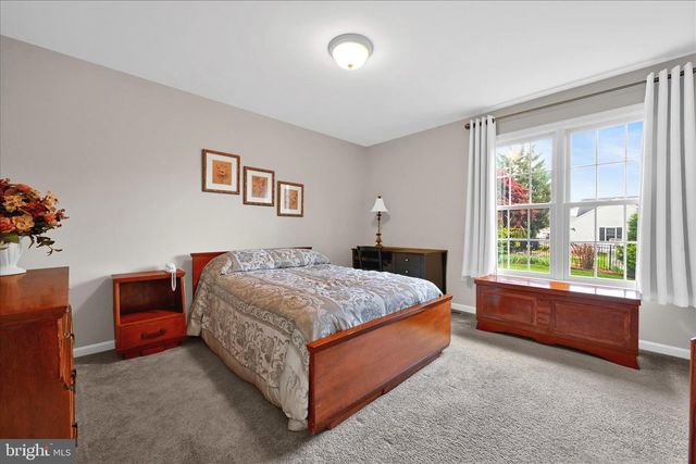 1840 KRYSTLE DR, Lancaster, PA 17602