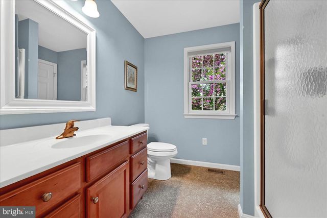 1840 KRYSTLE DR, Lancaster, PA 17602