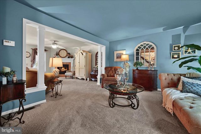 1840 KRYSTLE DR, Lancaster, PA 17602