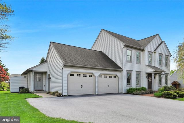 1840 KRYSTLE DR, Lancaster, PA 17602
