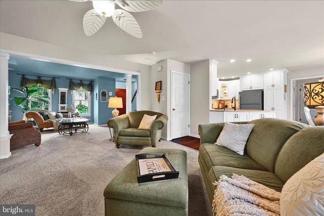 1840 KRYSTLE DR, Lancaster, PA 17602